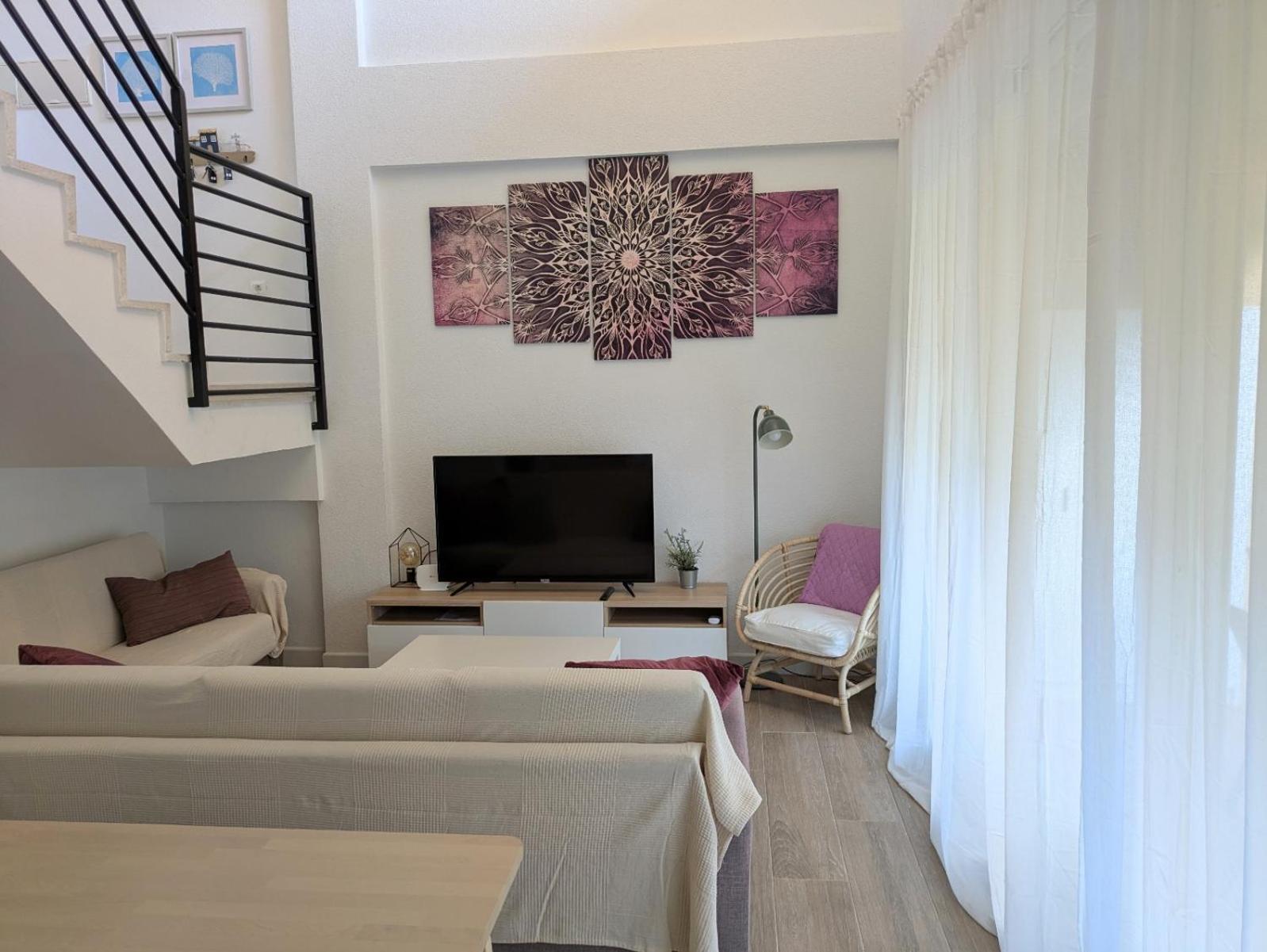 Magnífico duplex renovado con piscina garaje y jardín, frente a la playa de los Caños de Meca. Los Canos De Meca Exterior foto